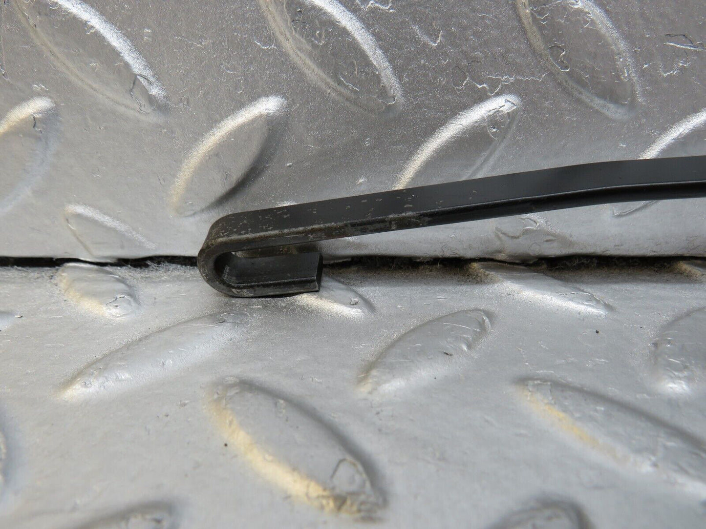 34859 Mercedes-Benz W210 320E Front Windscreen Wiper Arm