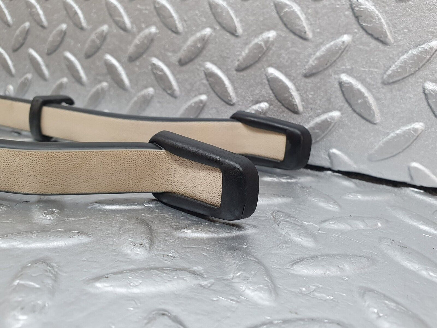 44134 Mercedes-Benz C123 230CE Coupe Interior Roof Grab Handle Set Beige