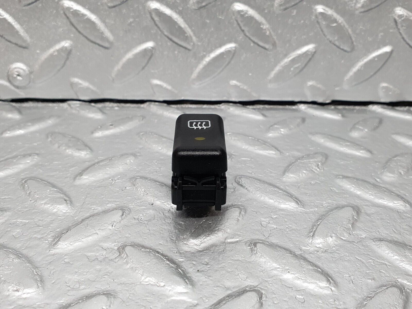 41648 Mercedes-Benz W124 200E Rear Windscreen Defroster Switch 1248201010