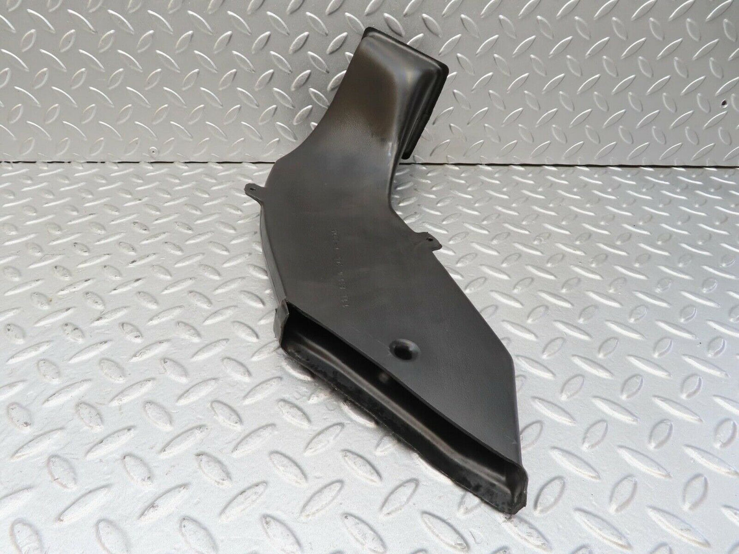 14270 Mercedes-Benz W116 350SE Ventilation Air Duct Right Side 1168310246