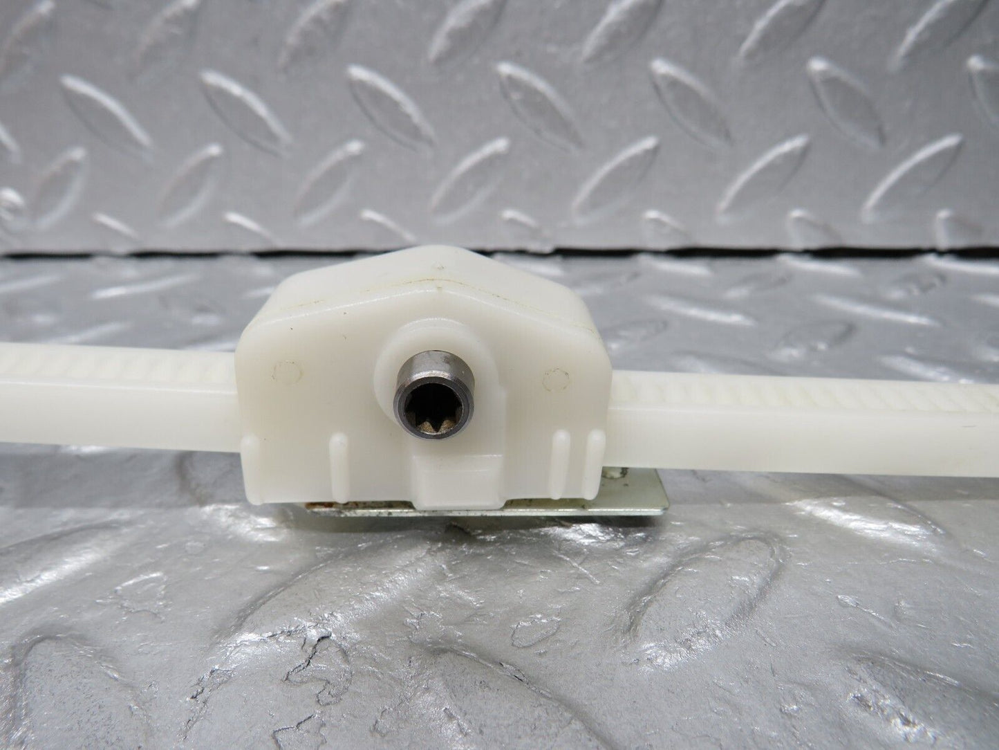 37104 Mercedes-Benz C126 420SEC Coupe Headrest Adjustment Plastic Rail Left