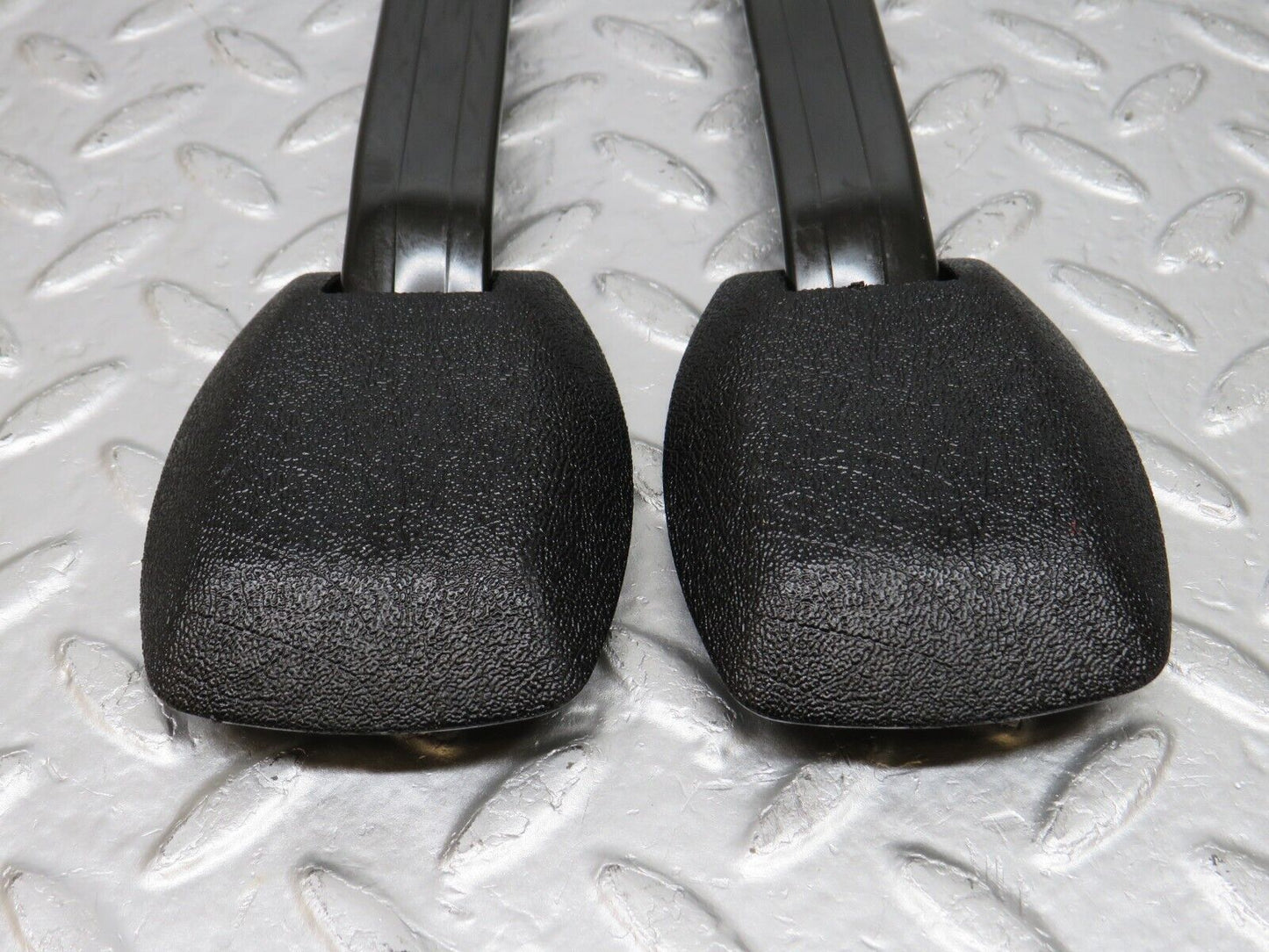 33767 Mercedes-Benz W201 190E 2.0L Seat Belt Runner Pair 2019190920