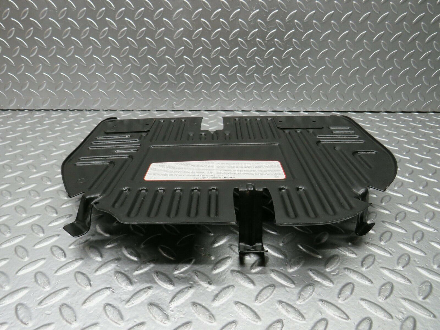22339 Mercedes-Benz C124 E220 Coupe Front Right Floor Relay Cover 2028171320