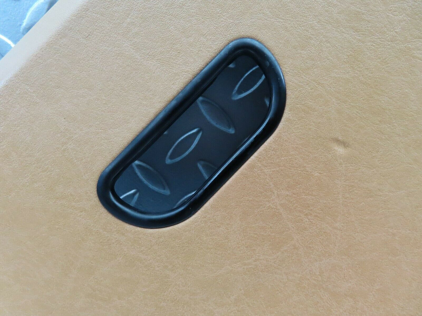 5829 Mercedes-Benz W123 200 C Pillar Cover Panel Left Palomino 1236900325