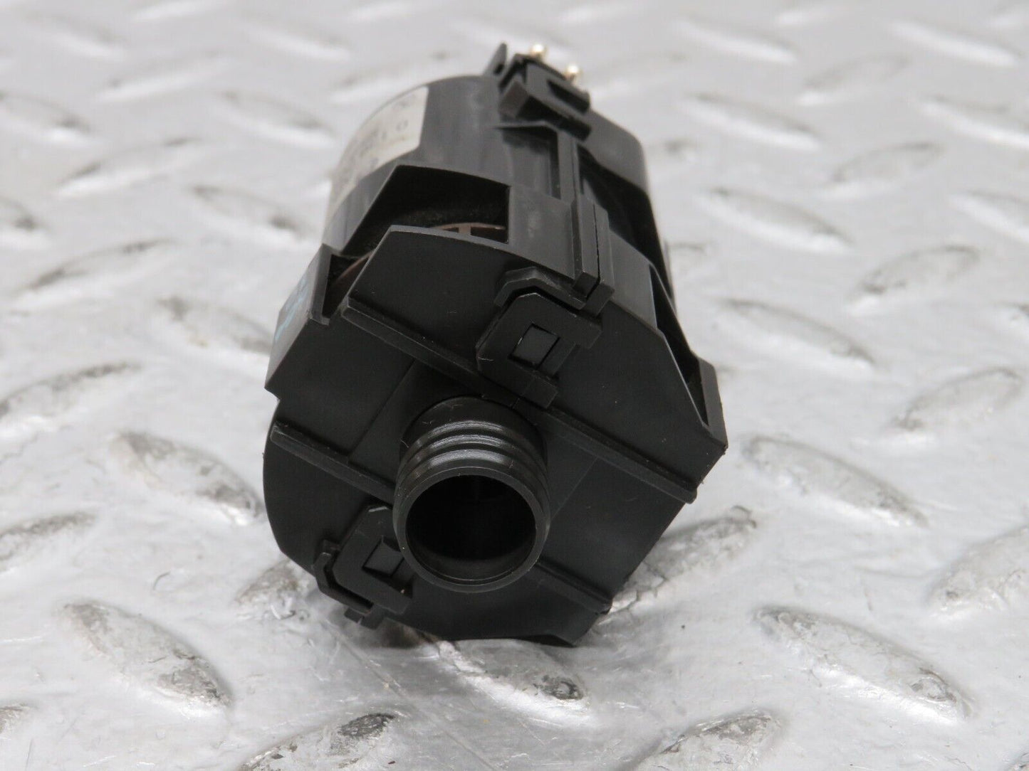 27581 Mercedes-Benz S124 300TE Wagon Temperature Sensor Bosch 0130002802