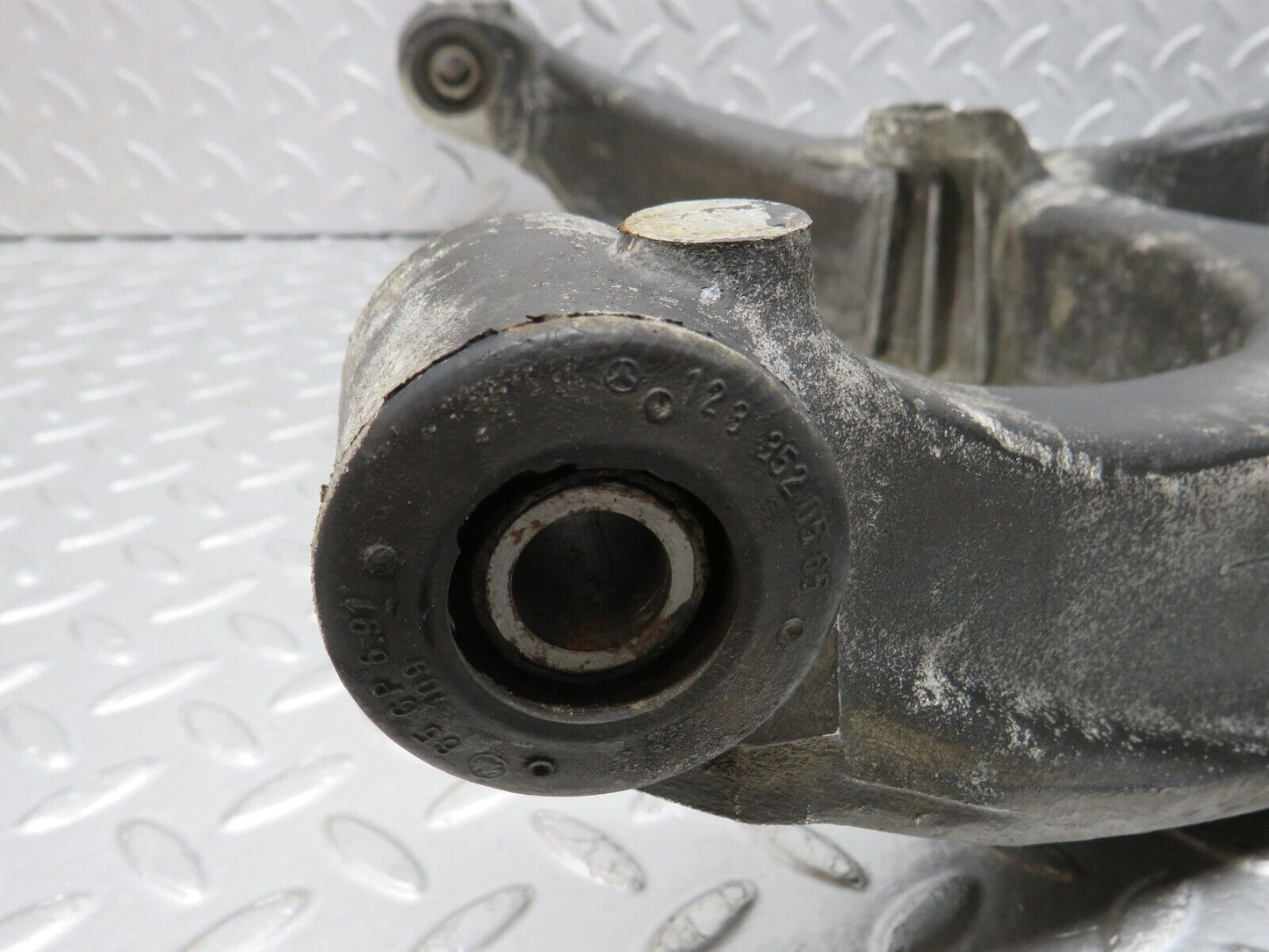 39312 Mercedes-Benz R107 500SL Trailing Arm Control Arm Rear Right 1263520504