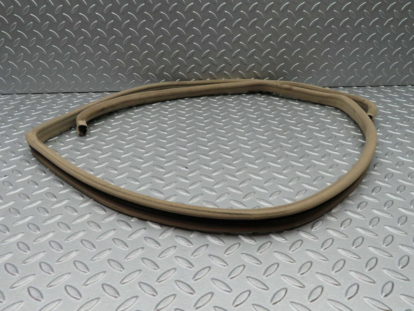 5501 Mercedes-Benz W124 230E Front Right Door Frame Rubber Seal Beige Cloth