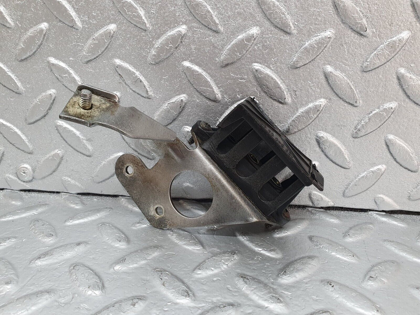 44135 Mercedes-Benz C123 230CE Coupe Cable Wire Connector 1235400369