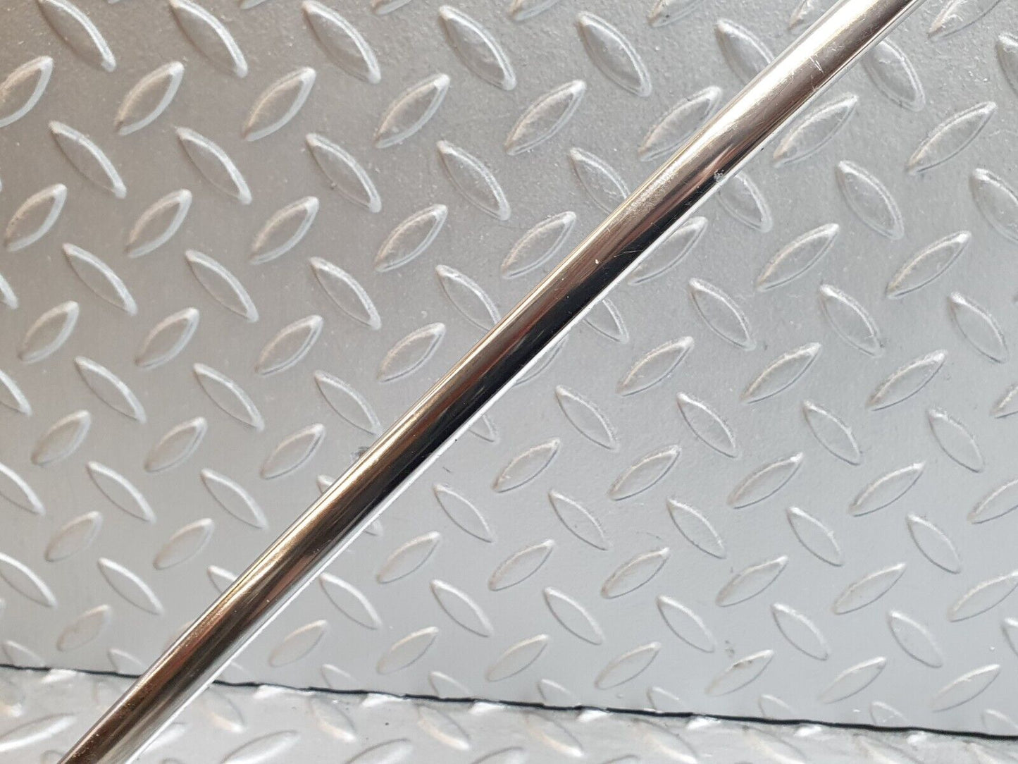 41261 Mercedes-Benz W126 300SE Roof Chrome Trim Right Side