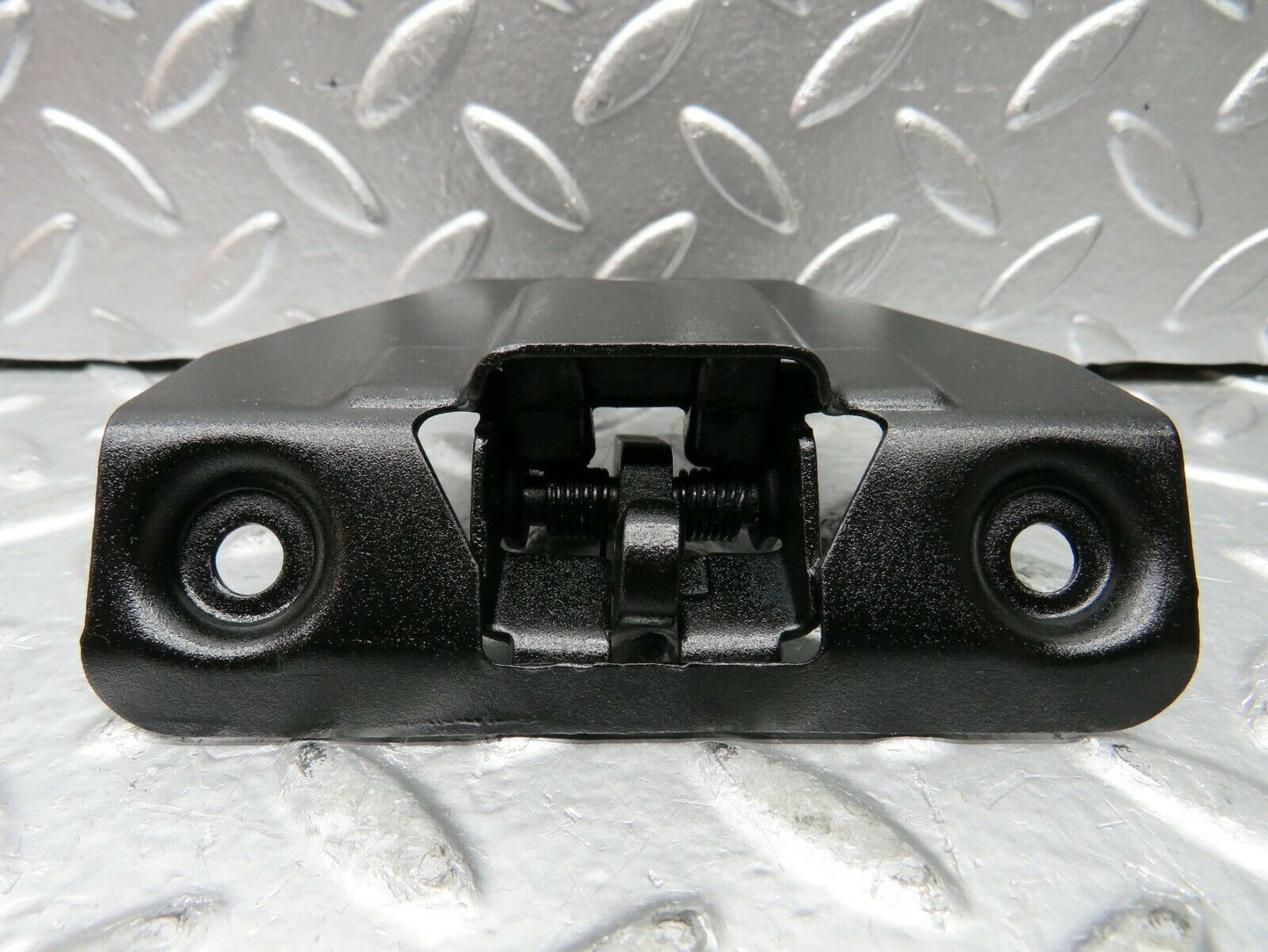 22910 Mercedes-Benz C107 450SLC Coupe Trunk Boot Lock Latch 1137500285