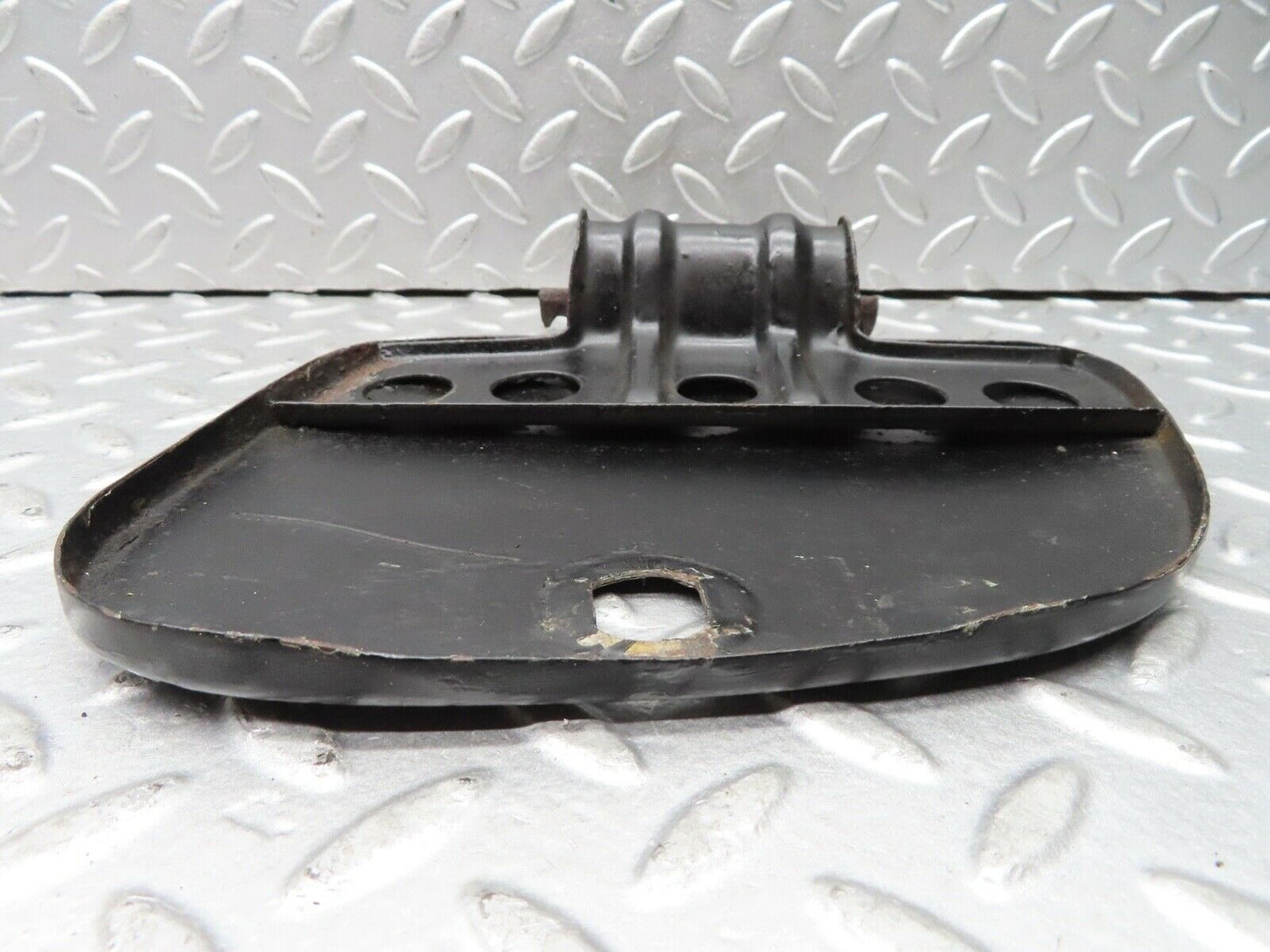 18996 Mercedes-Benz W121 190b Ponton Fuel Tank Flap Cap