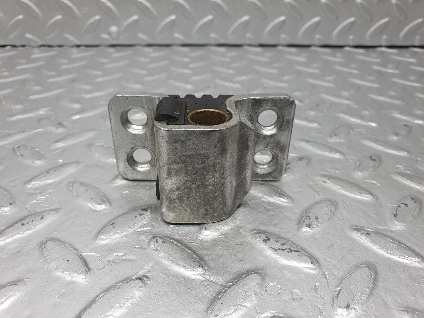 40916 Mercedes-Benz W126 300SE Door Lock Latch Right Side