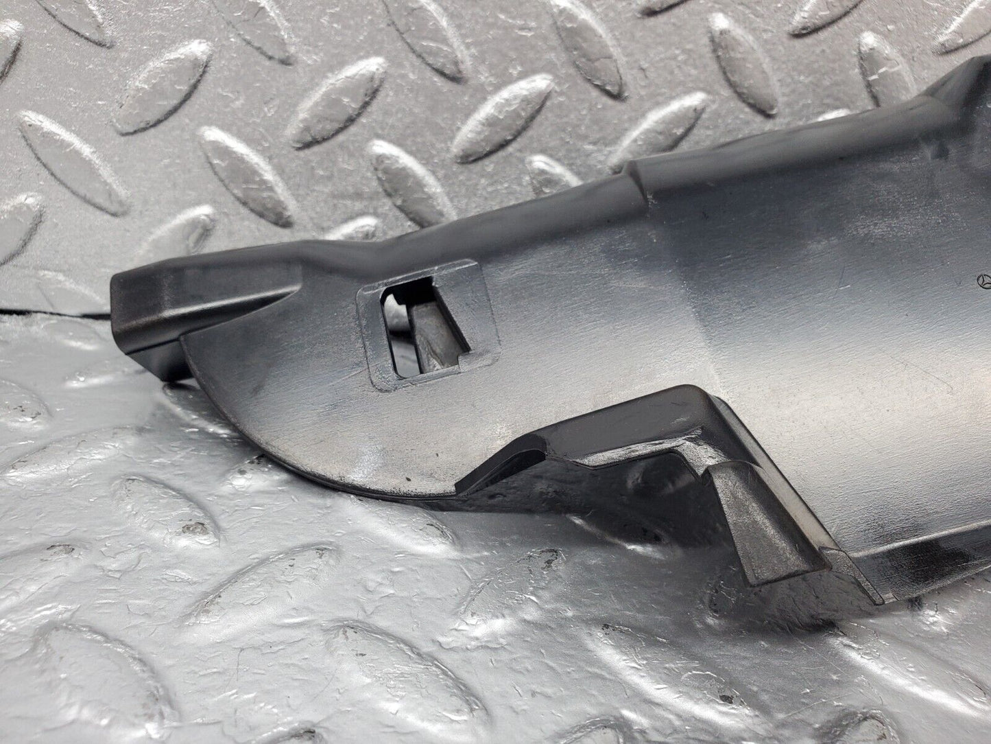 45611 Mercedes-Benz W126 420SE Front Right Door Lock Inner Cover 1267230408
