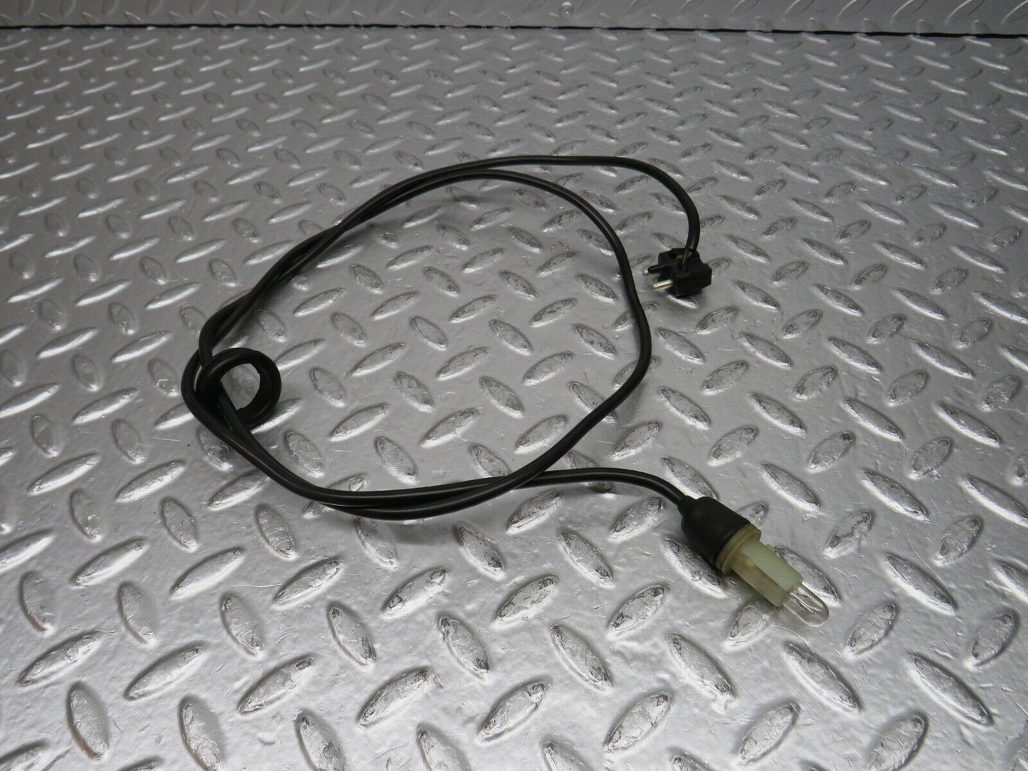 31518 Mercedes-Benz S124 220TE Front Wing Indicator Cable Wire 1249971881