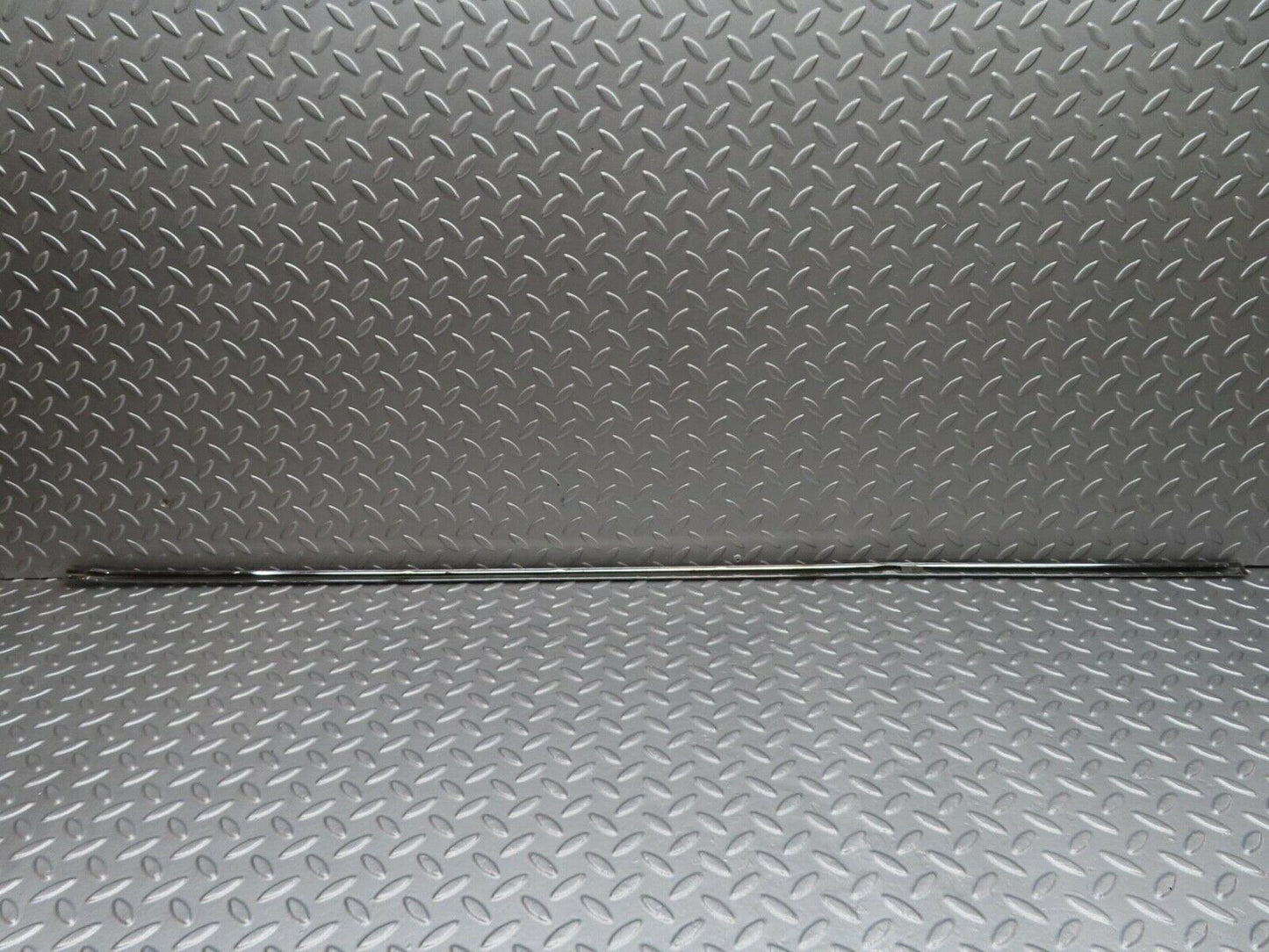 12702 Mercedes-Benz W111 220SE Rear Right Top Fender Wing Chrome Trim