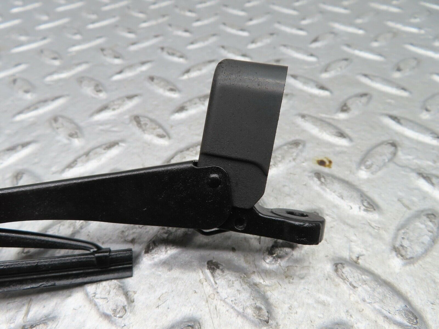 19681 Mercedes-Benz C140 CL420 Coupe Left Headlight Wiper Arm