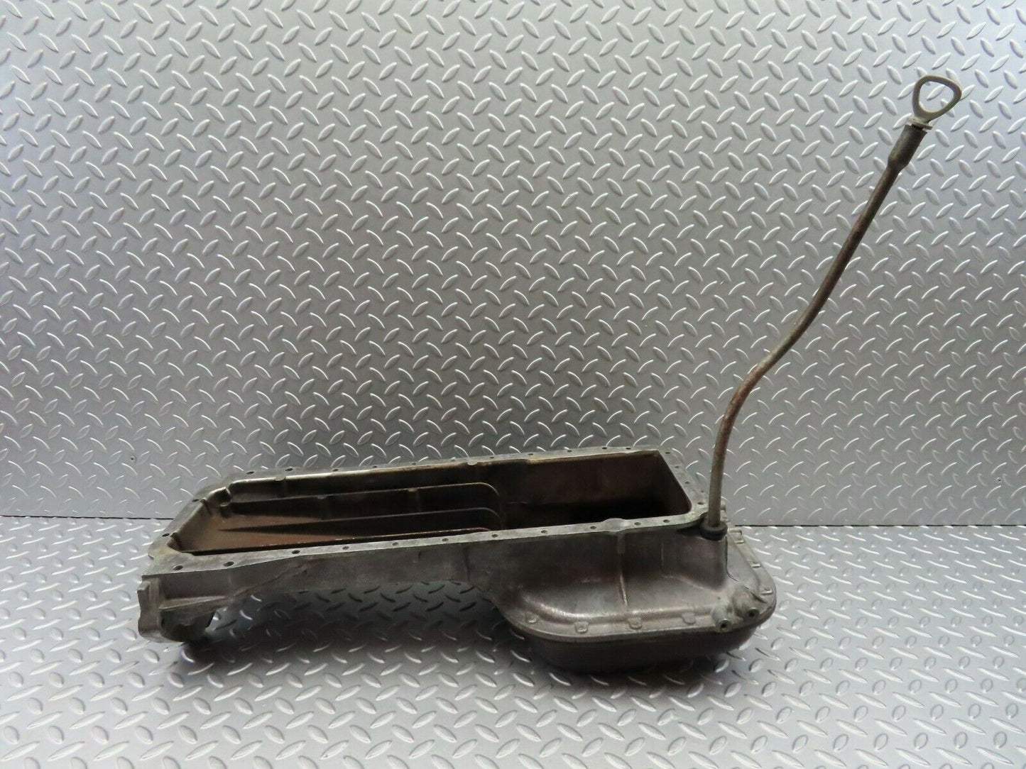 6657 Mercedes-Benz S124 E220 Wagon Oil Sump 1170140002