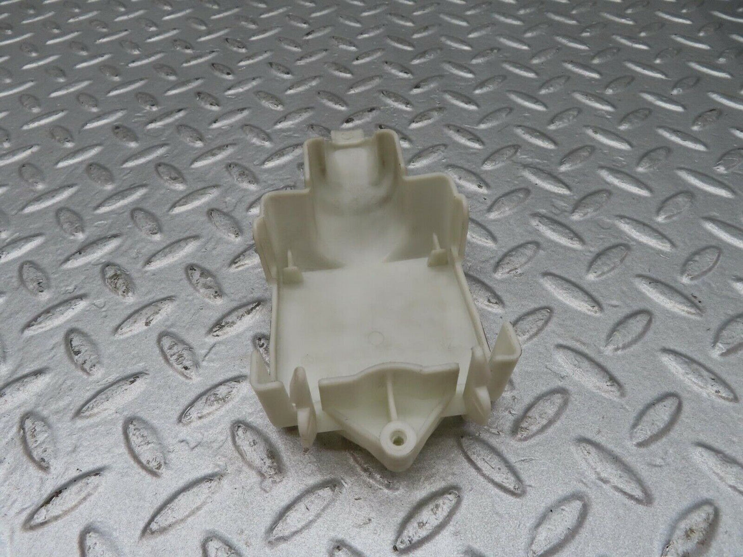 16221 Mercedes-Benz W124 260E Rear Door Lock Vacuum Actuator Cover 1248050590