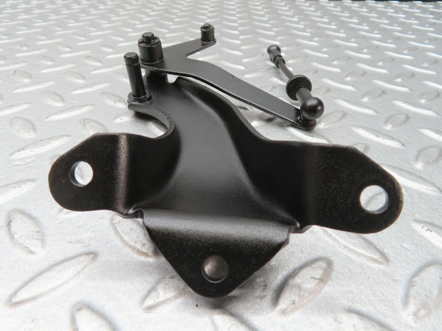 13160 Mercedes-Benz W111 220S Throttle Linkage