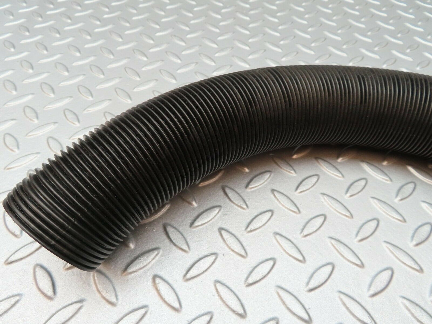 3730 Mercedes-Benz S123 200T Wagon Heater Pipe Air Pipe