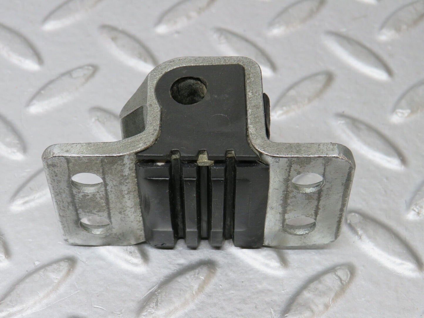 36130 Mercedes-Benz W126 420SE Door Lock Latch Left Side