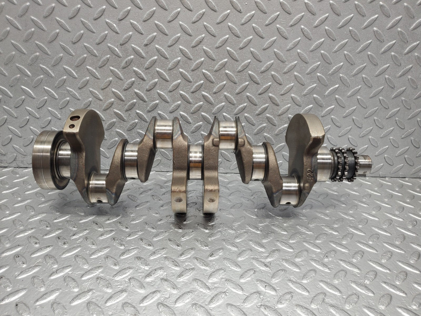 W124 Wagon crankshaft used OEM