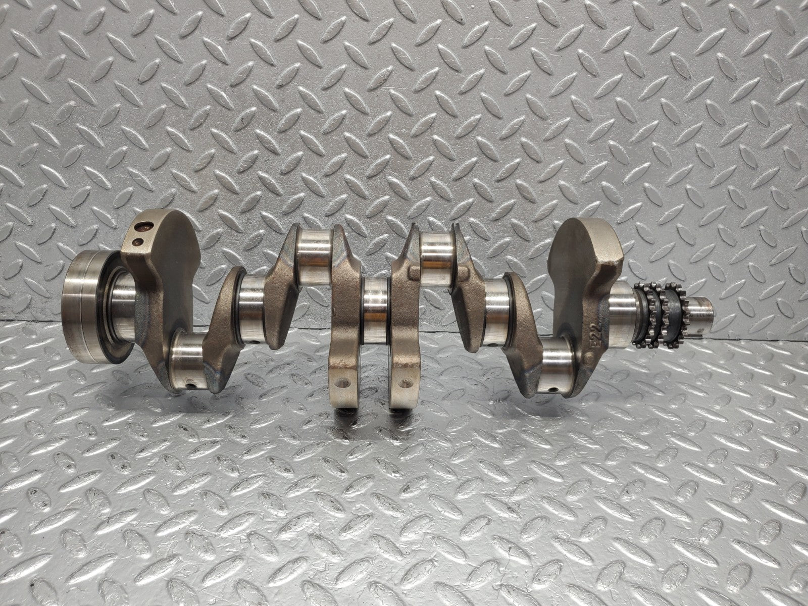 W124 Wagon crankshaft used OEM