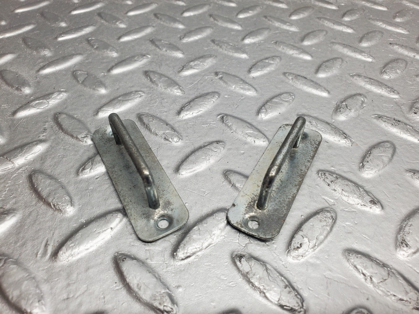 W124 Wagon trunk cargo hook clip used OEM