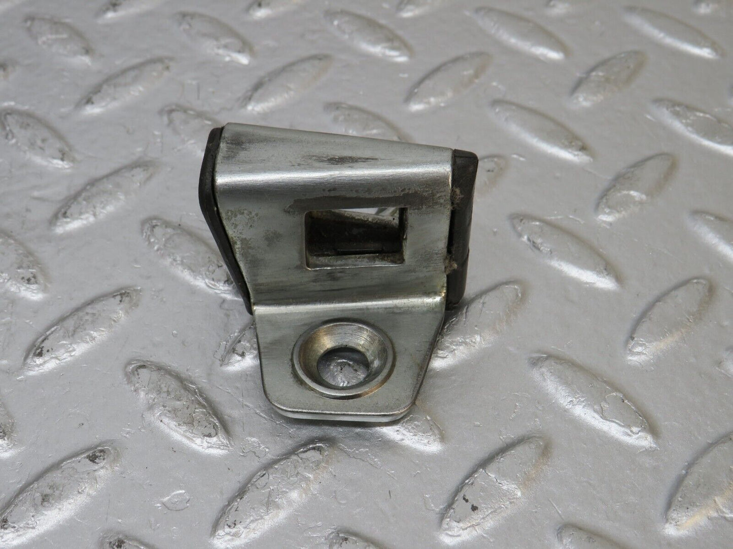33898 Mercedes-Benz W124 260E Door Lock Latch