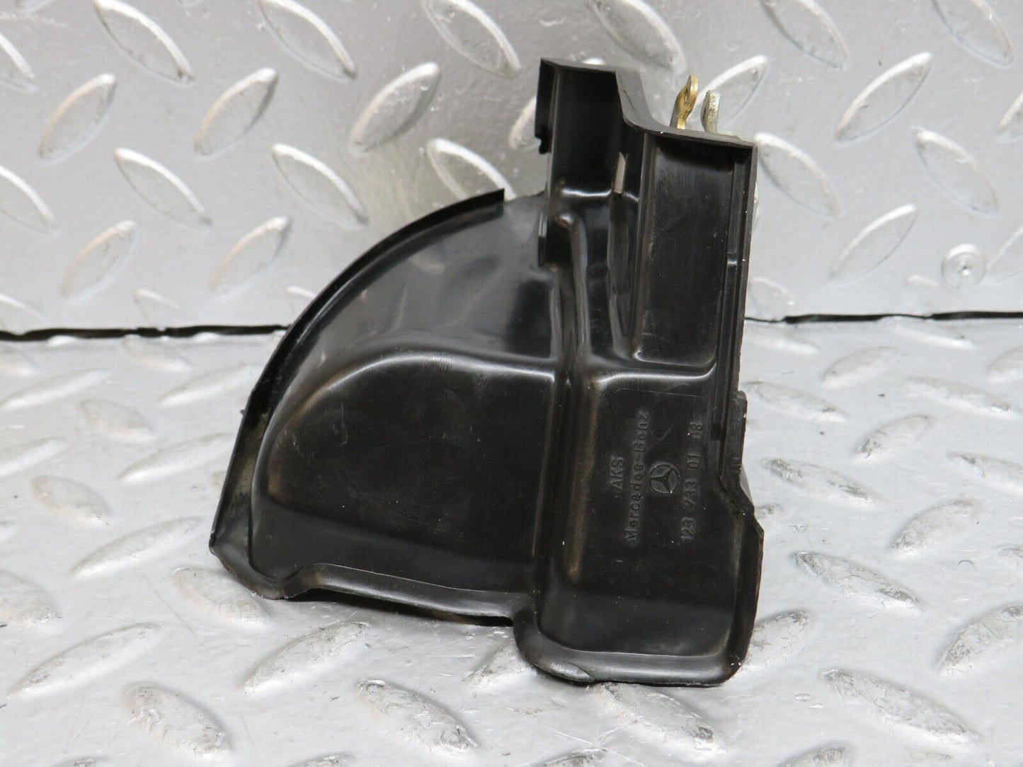 29670 Mercedes-Benz W123 230E Rear Left Door Lock Mechanism 1237230108