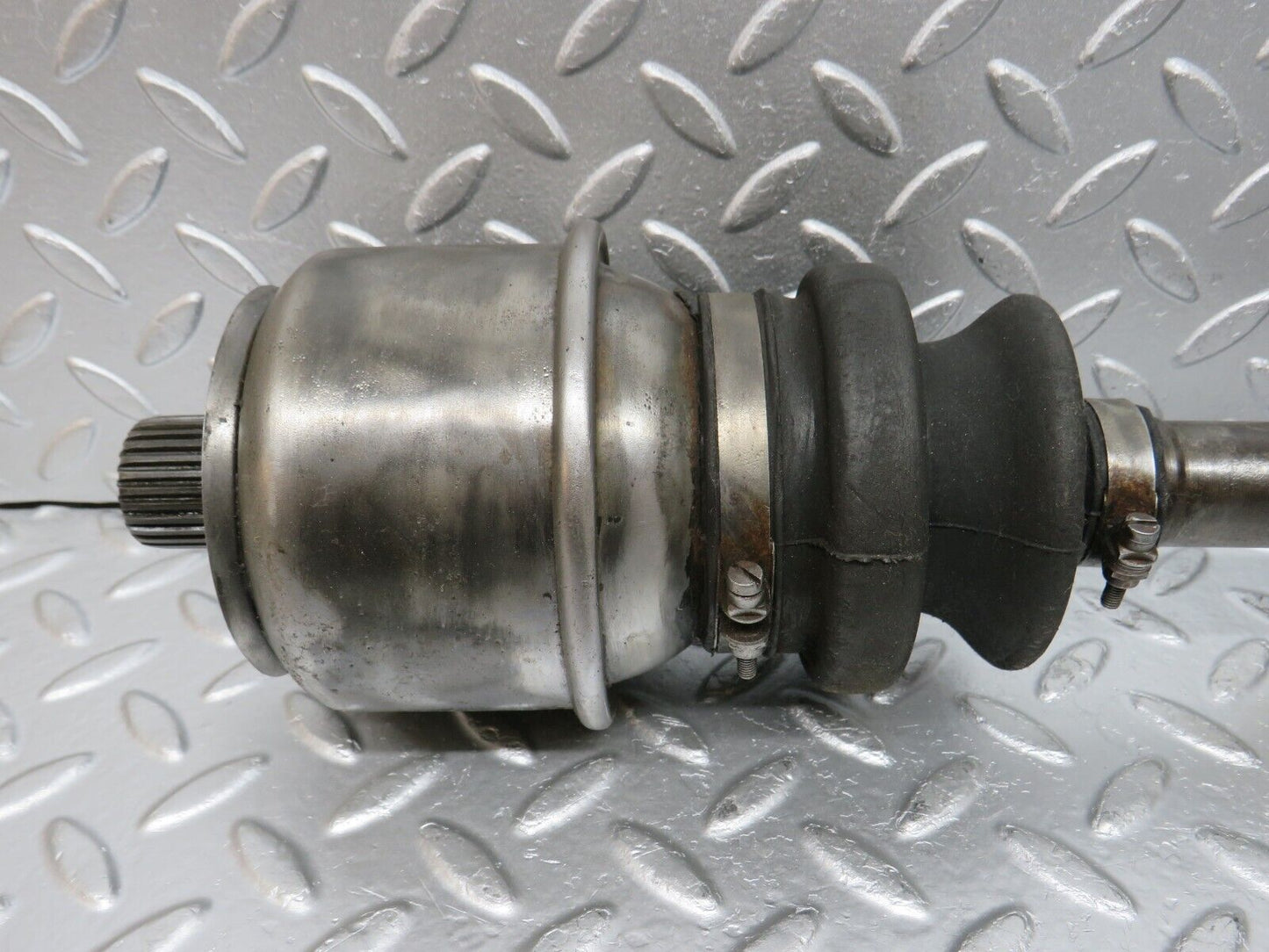 33019 Mercedes-Benz C107 R107 350 V8 Axle Shaft Drive Shaft