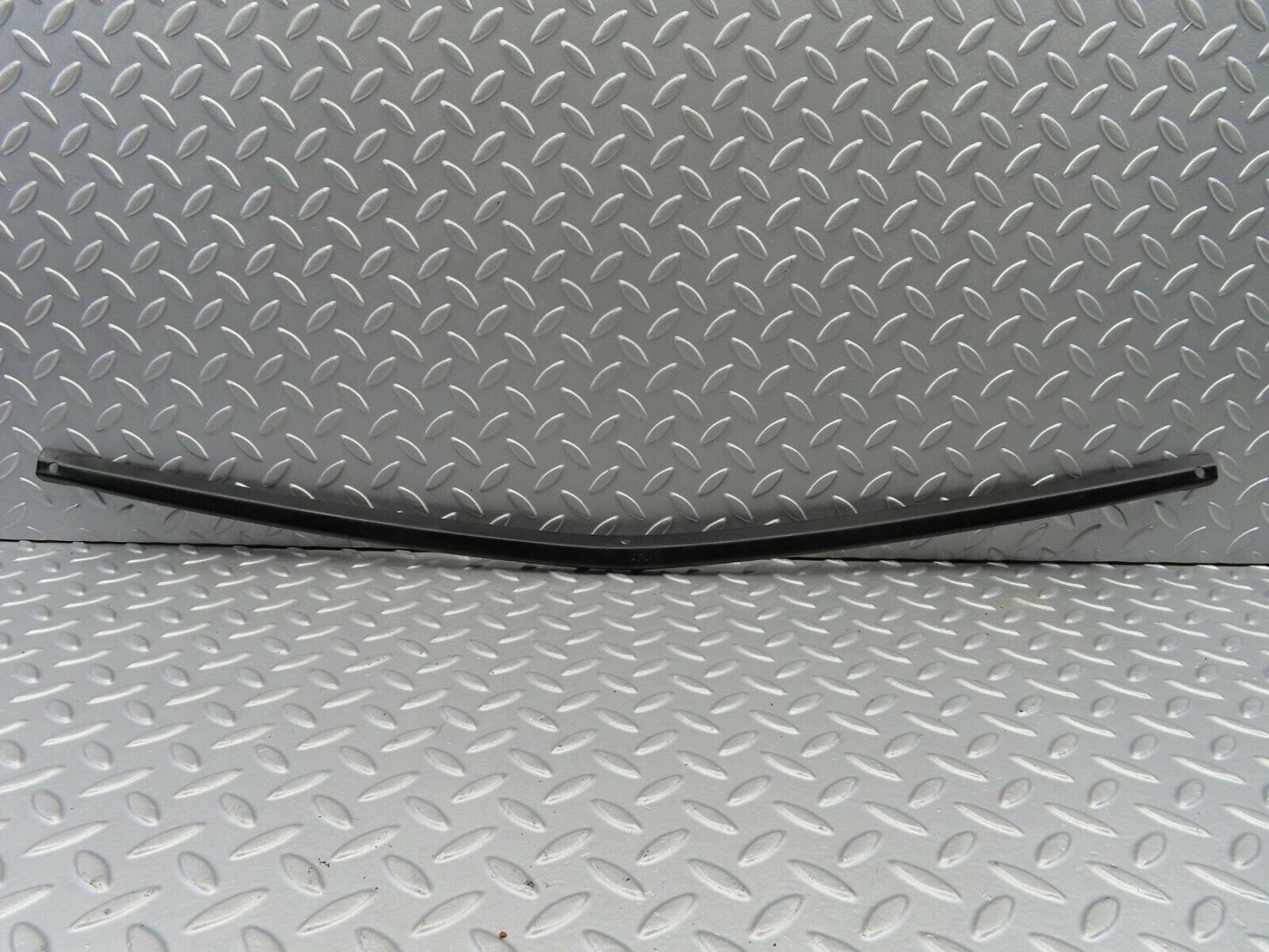 7068 Mercedes-Benz C107 350SLC Coupe Front Bumper Trim