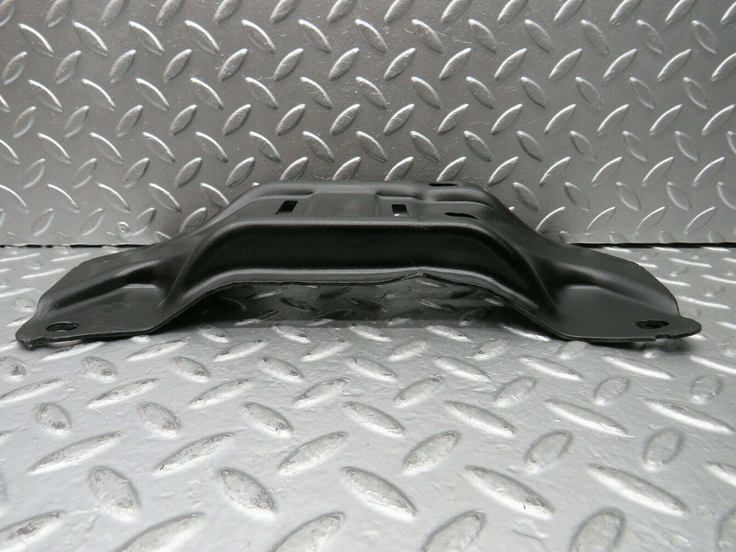 23057 Mercedes-Benz C123 230CE Coupe Gearbox Mount Bracket Holder