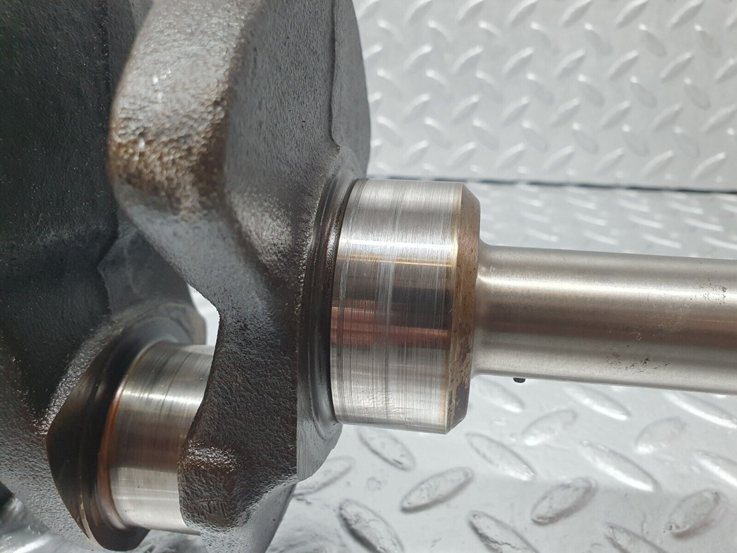 44204 Mercedes-Benz C123 230CE Coupe Crankshaft 10201