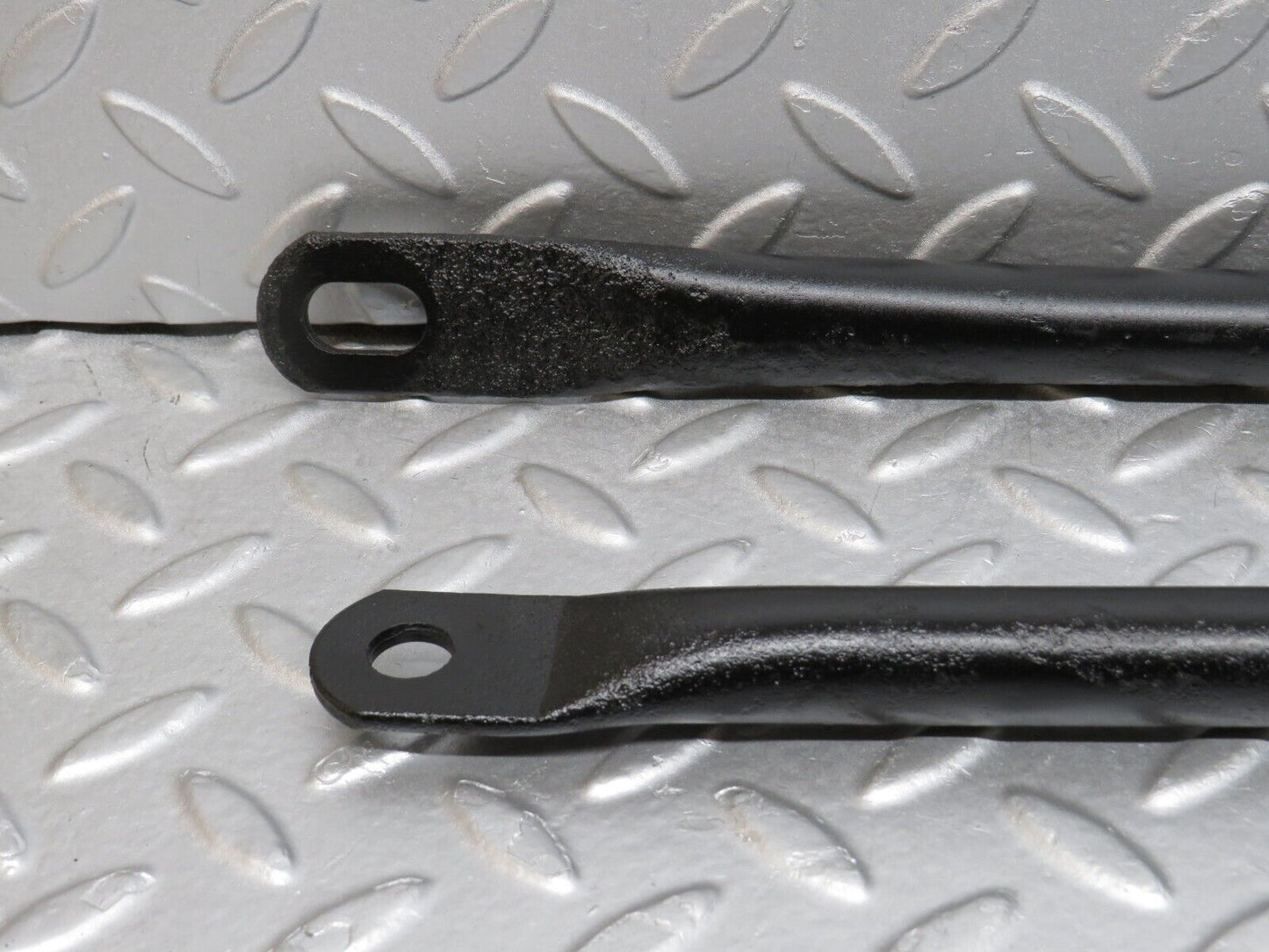 38583 Mercedes-Benz R129 280SL Coupe Rear Suspension Anti Roll Bar Support Bar 2x