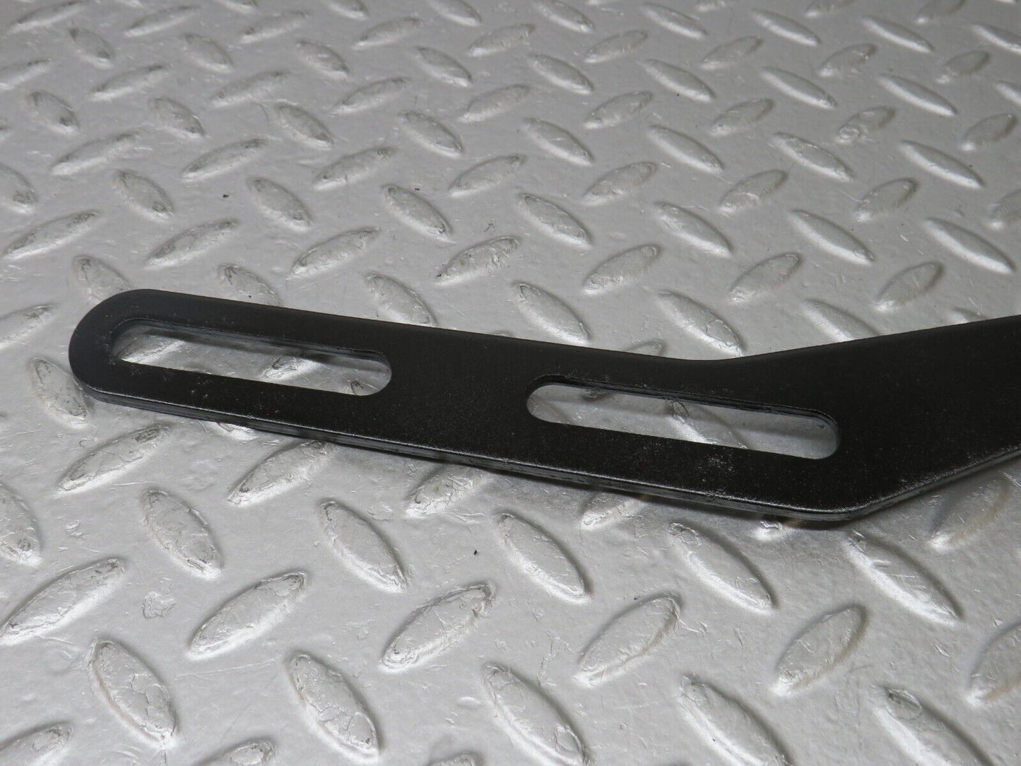 36135 Mercedes-Benz W126 420SE Exhaust Bracket