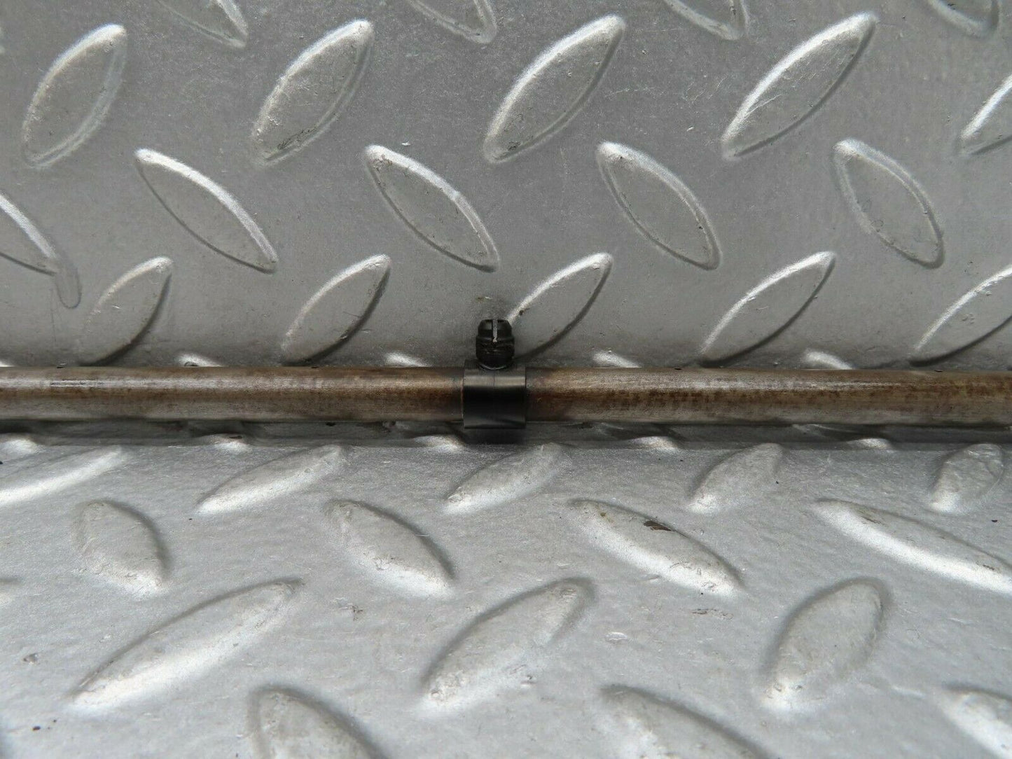 15684 Mercedes-Benz 1979 R107 450SL Camshaft Oil Tube
