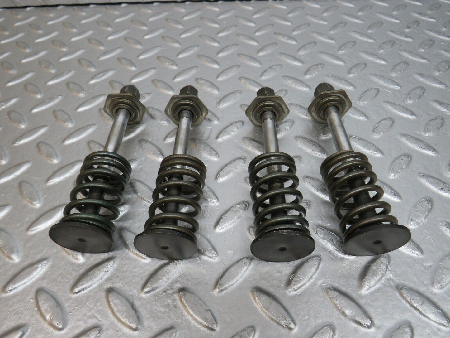 0886 Mercedes-Benz W123 240D Engine Exhaust Valve with Spring