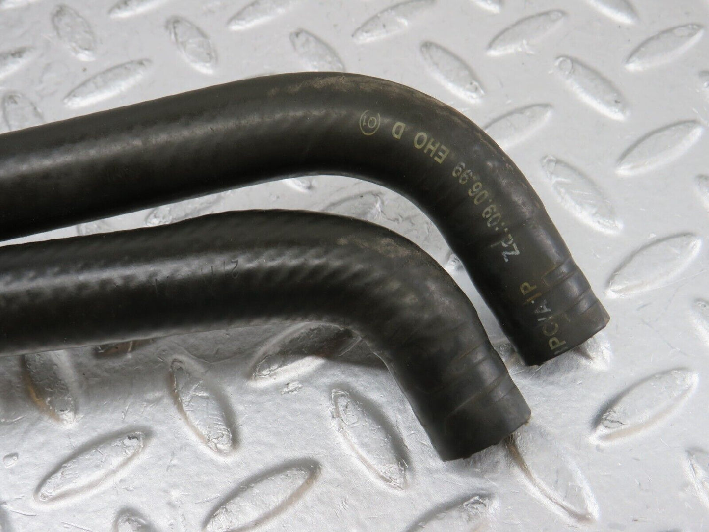 34994 Mercedes-Benz W210 320E Heater Hose Pipe 2108300424