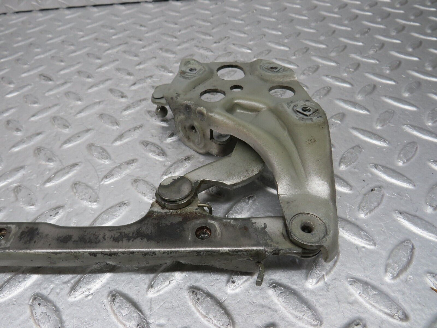 35030 Mercedes-Benz W210 320E Bonnet Hinge Right Side