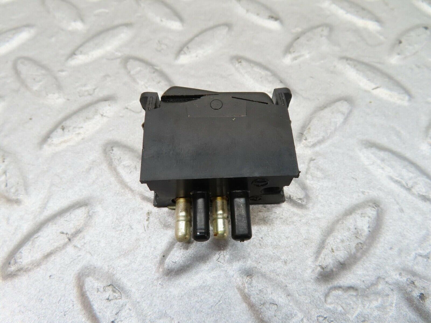 14335 Mercedes-Benz W116 350SE Interior Dome Light Switch 0008205810