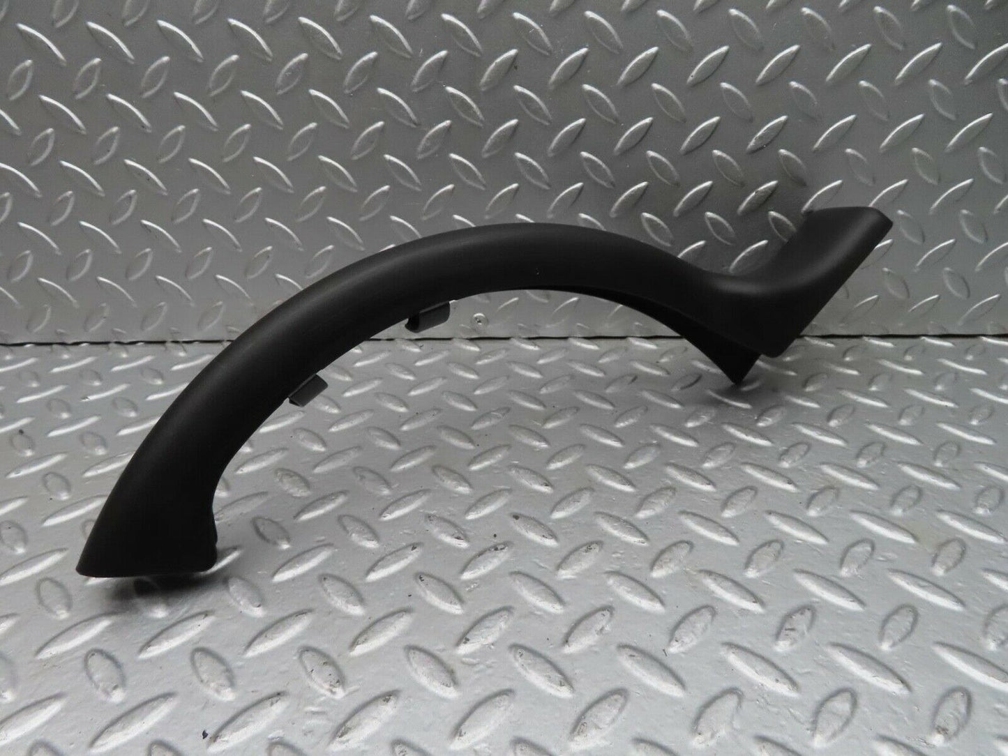 14868 Mercedes-Benz W140 S320 Boot Hinge Plastic Cover Left Side 1408214389