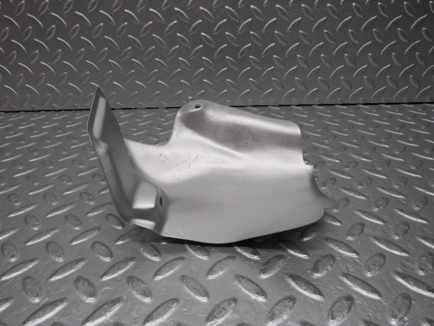 31655 Mercedes-Benz W201 190LE 1.8L Exhaust Heat Shield