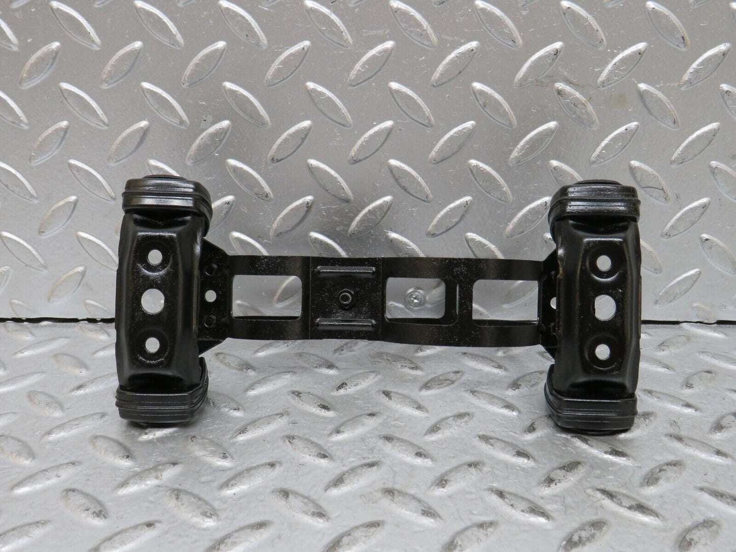 29011 Mercedes-Benz C124 320CE Coupe Fuel Pump Fuel Filter Bracket With Rubber