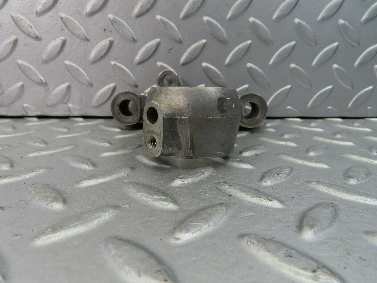 9000 Mercedes-Benz W108 Camshaft Tower Bearing 1800515110