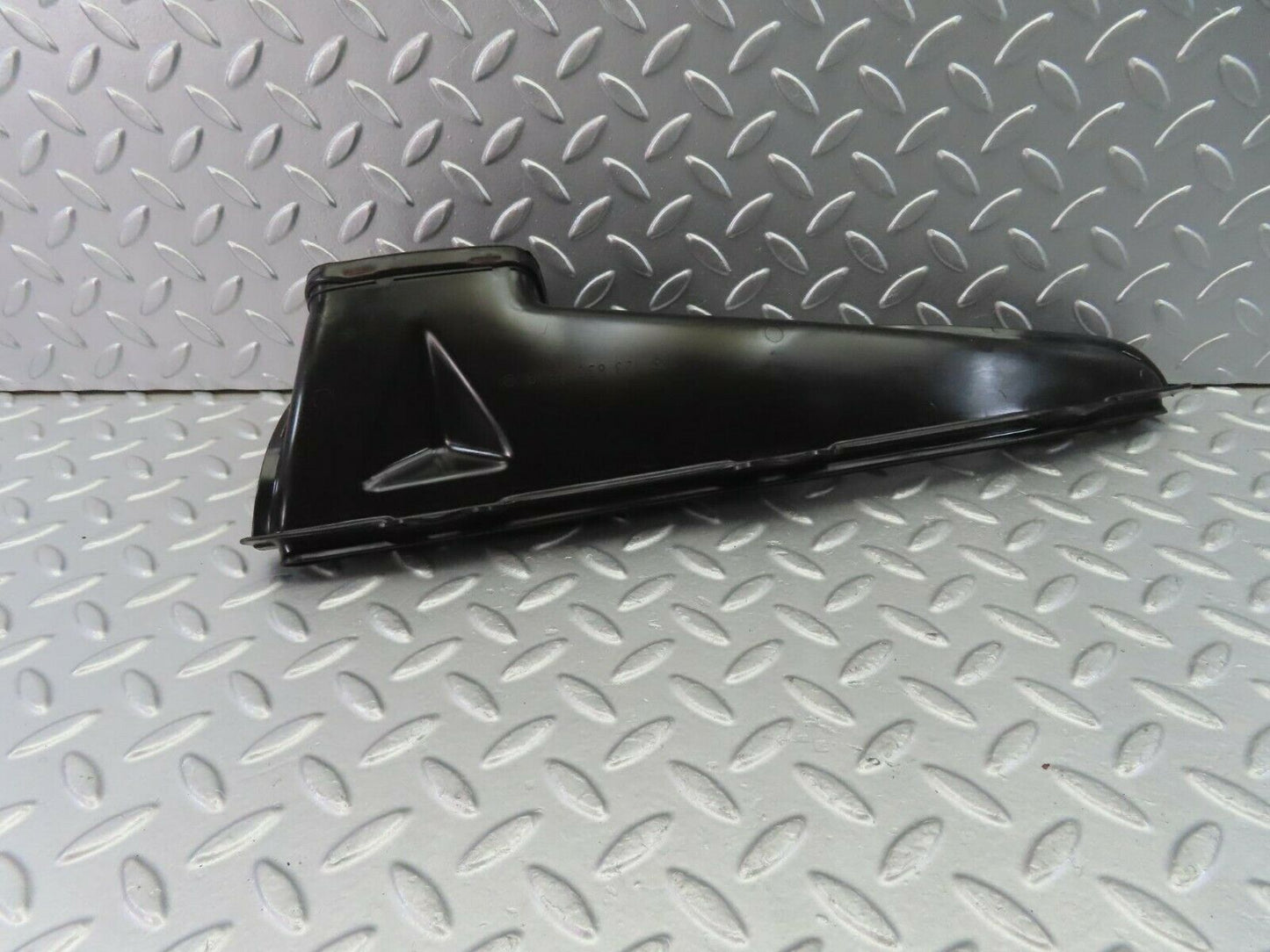9987 Mercedes-Benz C123 230CE Coupe Air Duct Vent Right Side 1238300219
