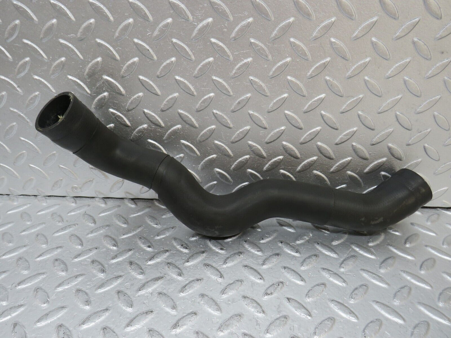 34991 Mercedes-Benz W210 320E Radiator Hose Pipe 2105013382