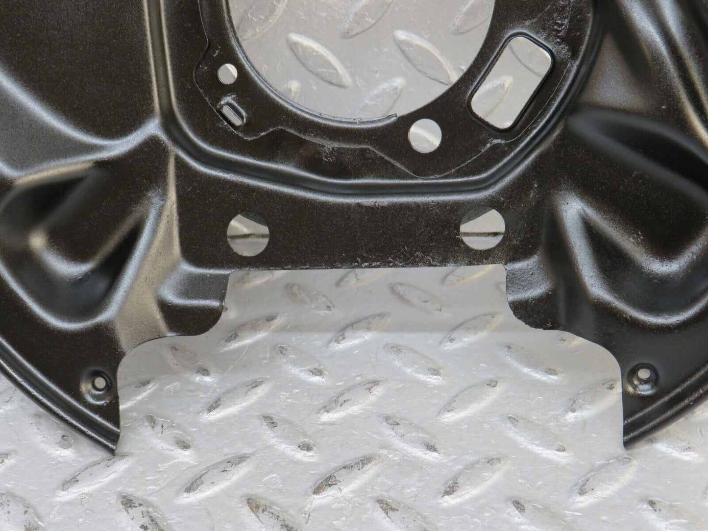 36785 Mercedes-Benz W201 190E Rear Brake Disc Protection Plate