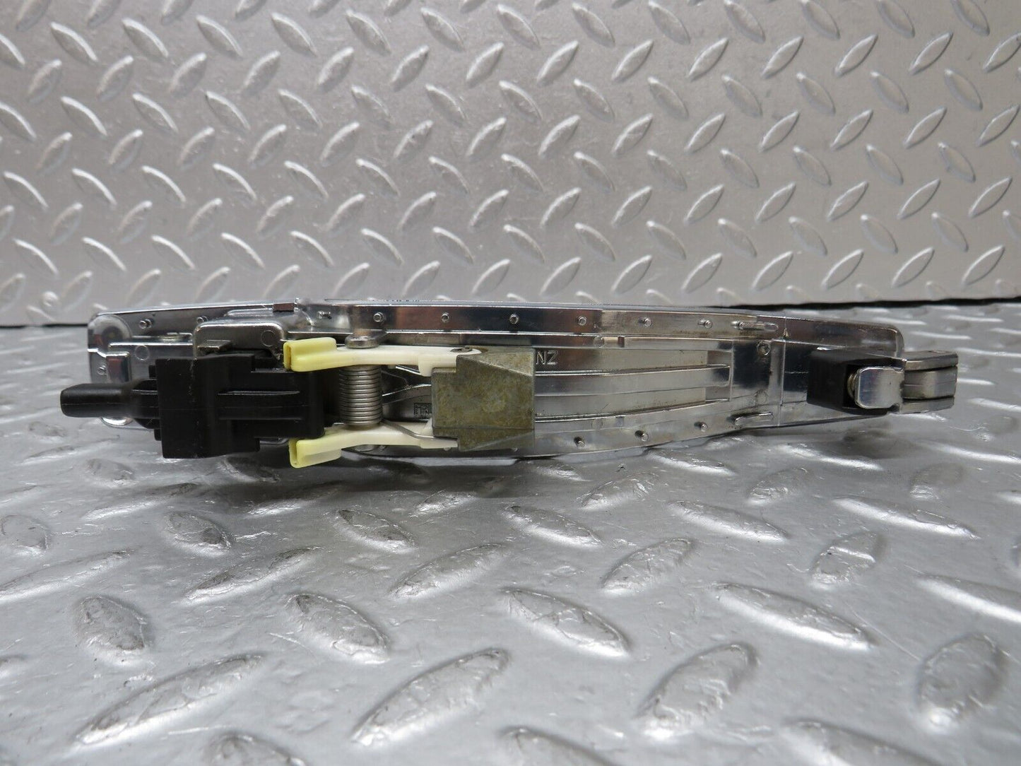 35323 Mercedes-Benz W140 Exterior Door Handle