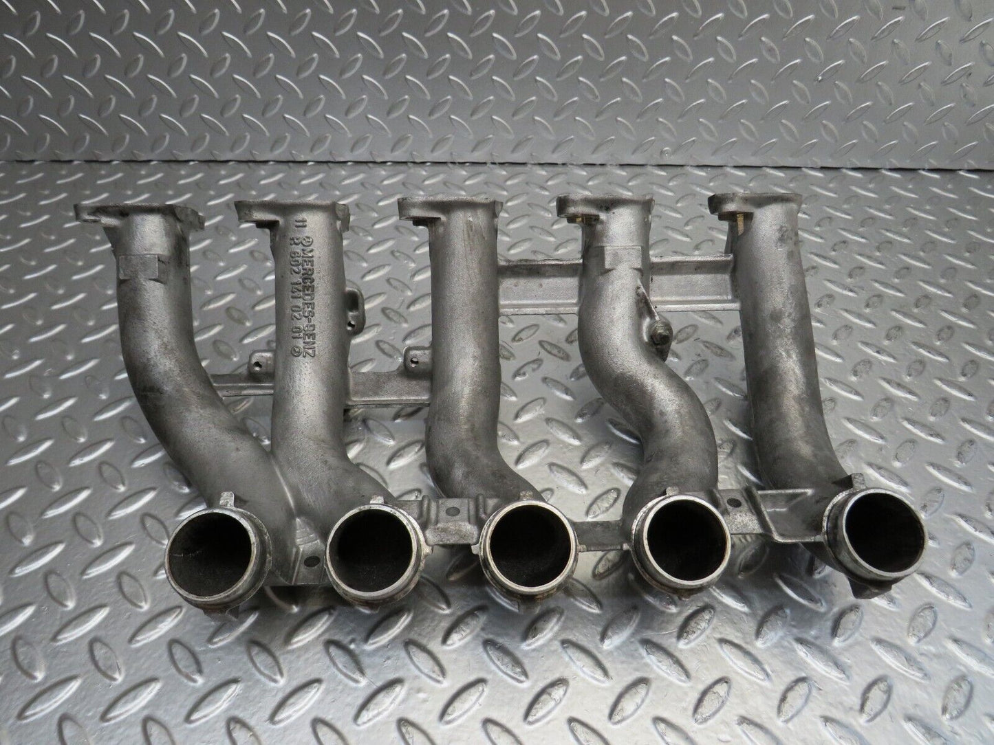 25388 Mercedes-Benz W201 190D Air Intake Manifold 6021410201